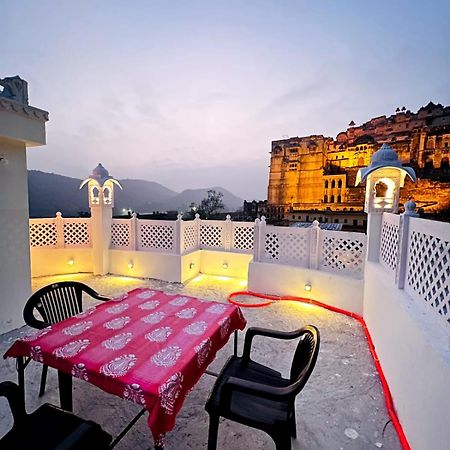 בונדי The Palace View Homestay & Restaurant מראה חיצוני תמונה