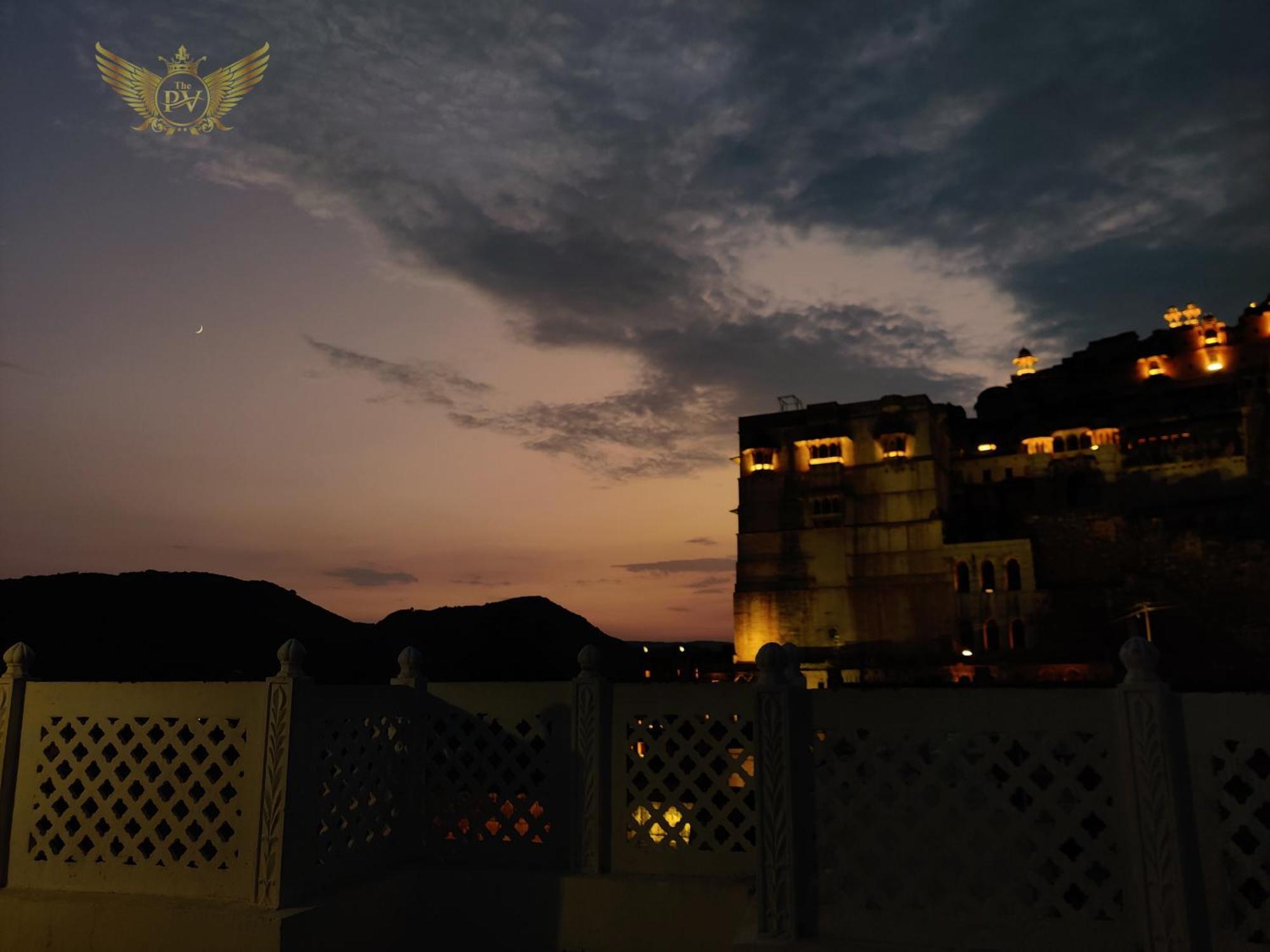 בונדי The Palace View Homestay & Restaurant מראה חיצוני תמונה